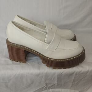 MIA New Women 9 White Platform Dalilah Lug Sole Funky Chunky Preppy Loafers READ